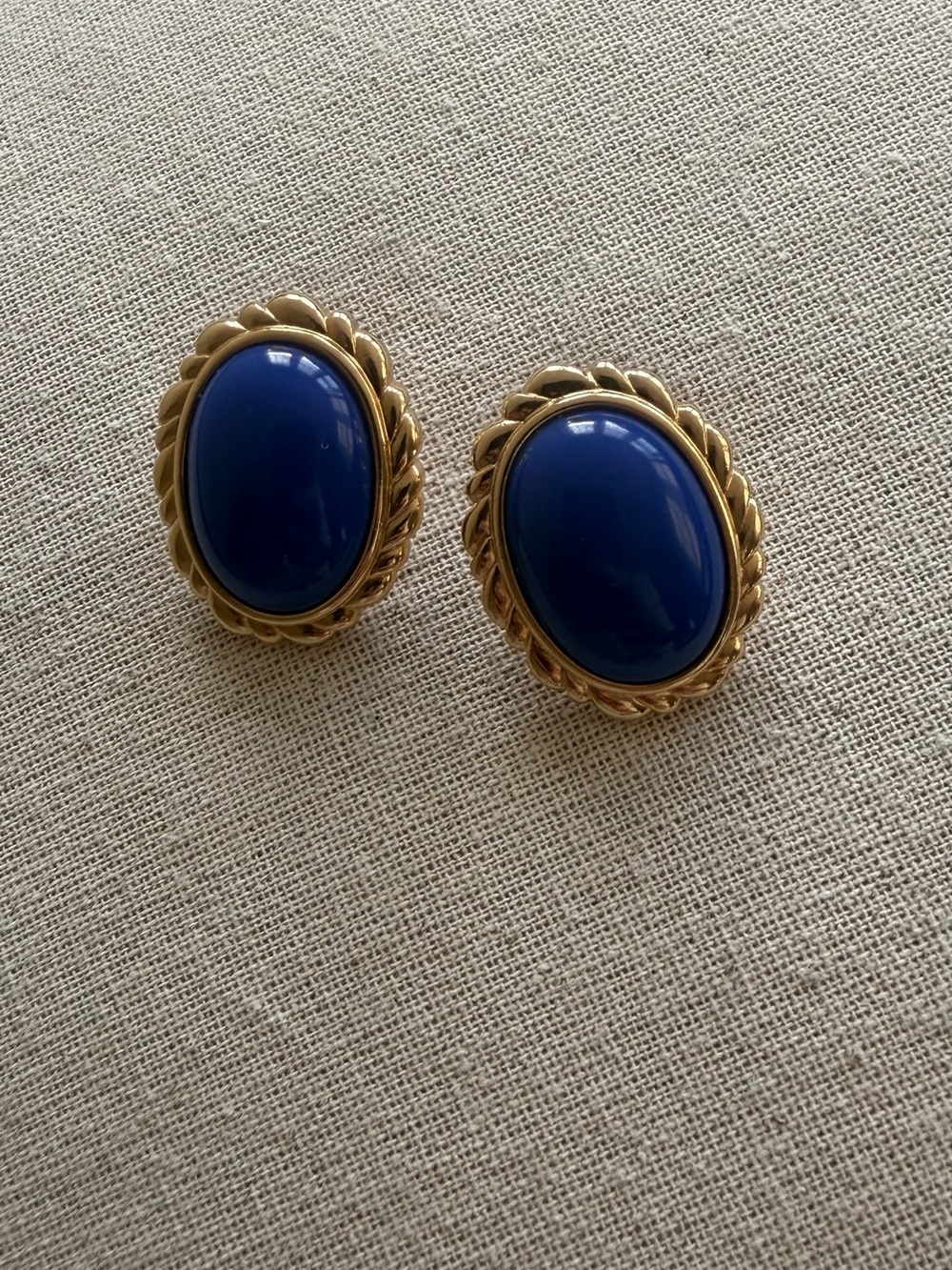 MONET vintage clips earrings
